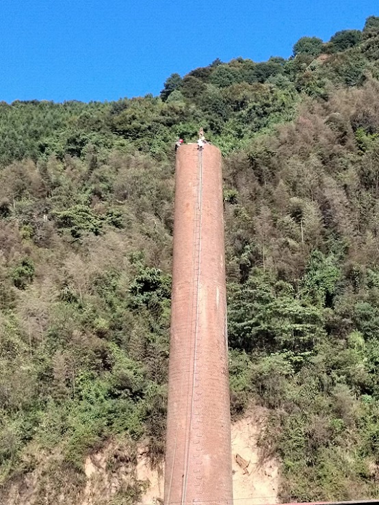 煙囪拆除公司:專(zhuān)業(yè)團(tuán)隊(duì),技術(shù)領(lǐng)先,價(jià)格透明